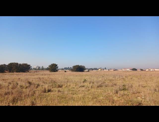 8,908M² VACANT LAND FOR SALE IN UNITAS PARK